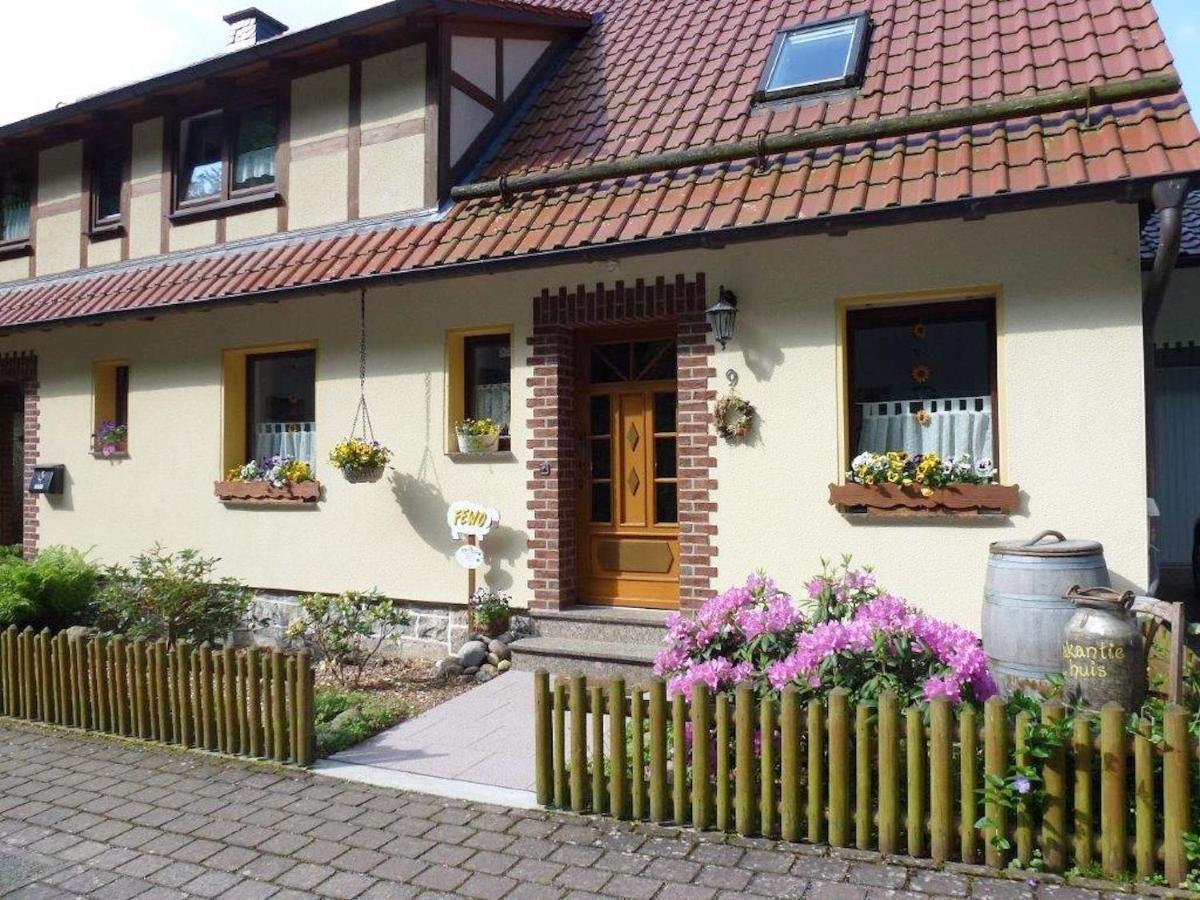 Quiet Holiday Home With Terrace Korbach Eksteriør billede